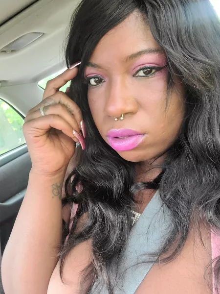 I love me in pink by Miss_Disasster