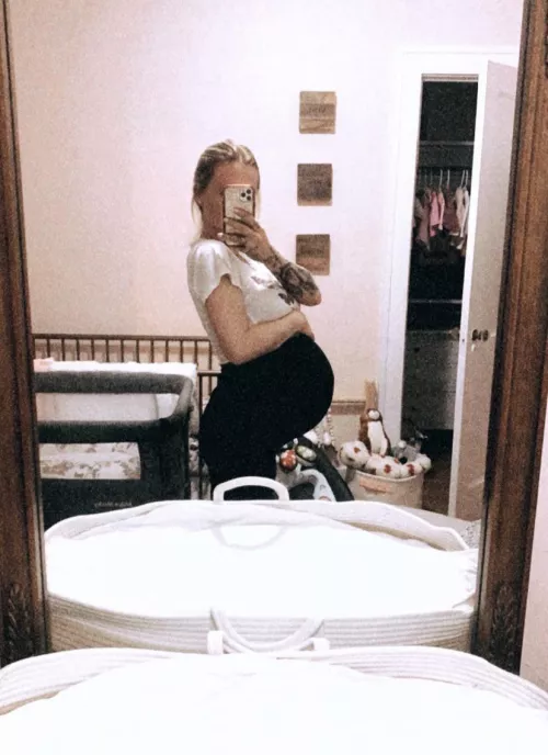 I love my belly by Mommy_ashtyn