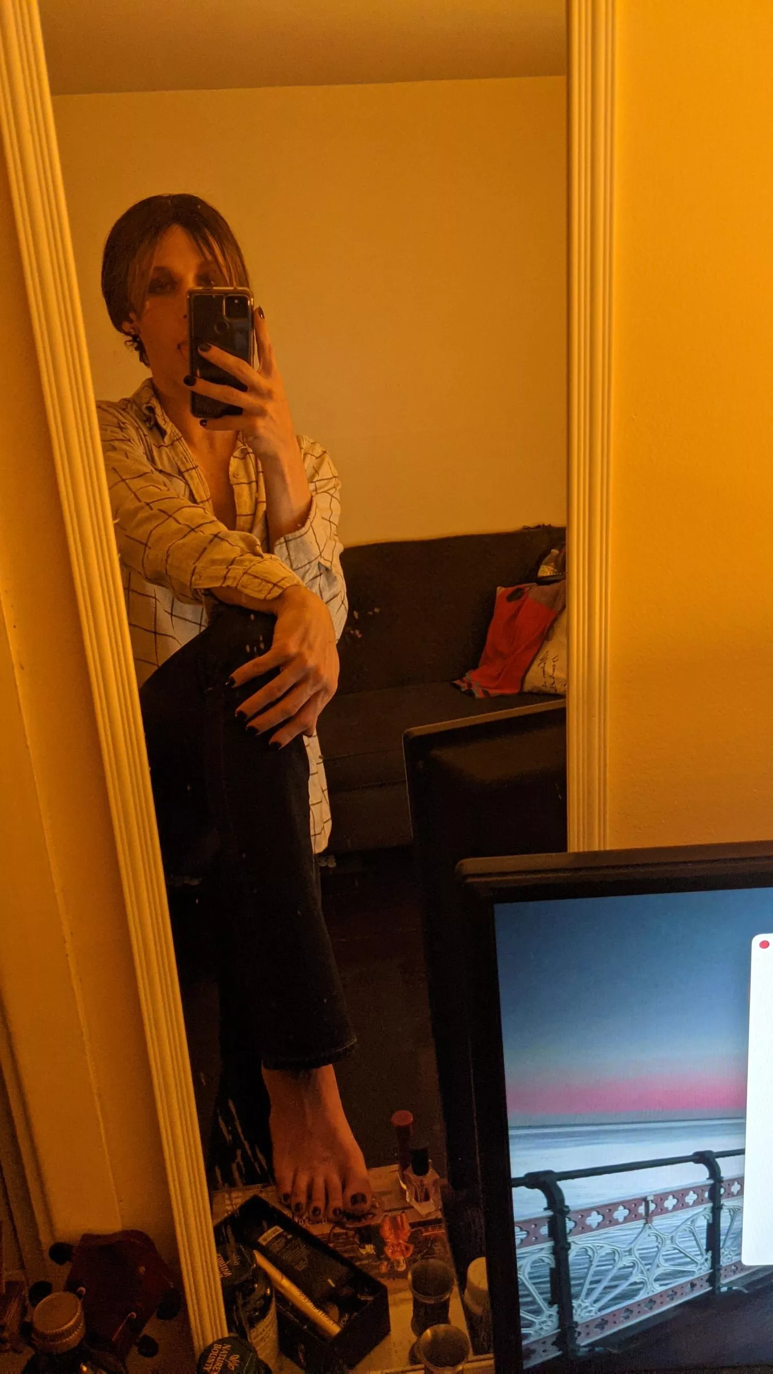 I love my feet 👣👅 posted by annnaconnnda