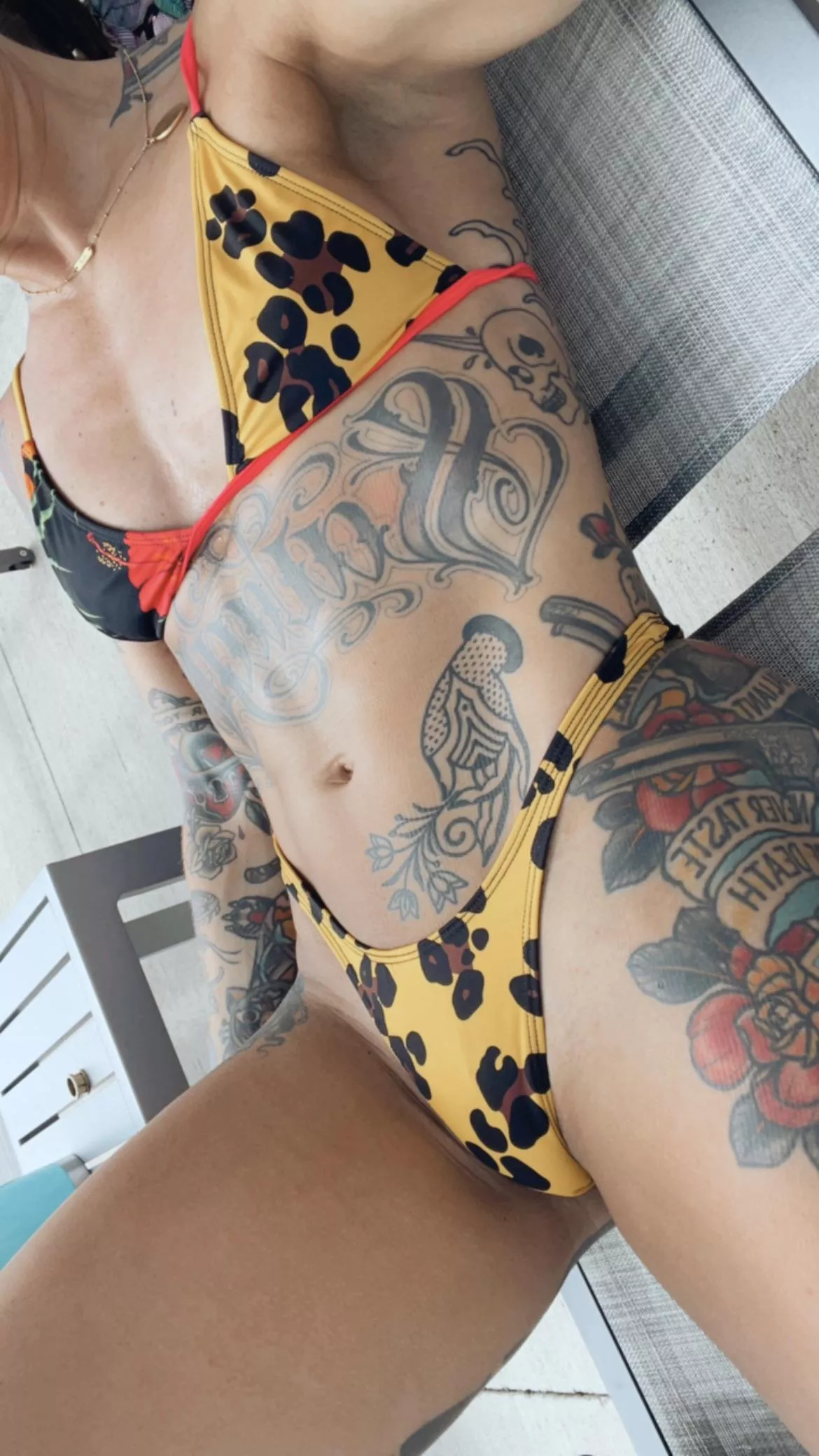 I love my new bikini don’t you? posted by Larisqueminou