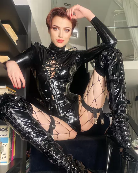 I love my outfit so much! by Lady_Perse