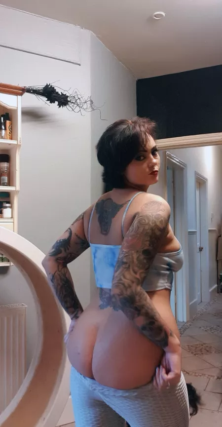 I love my pants by xxcandy-girlxx