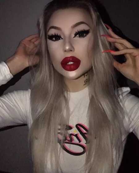 i love my red, fake lips👀❤️ by charlotteventura