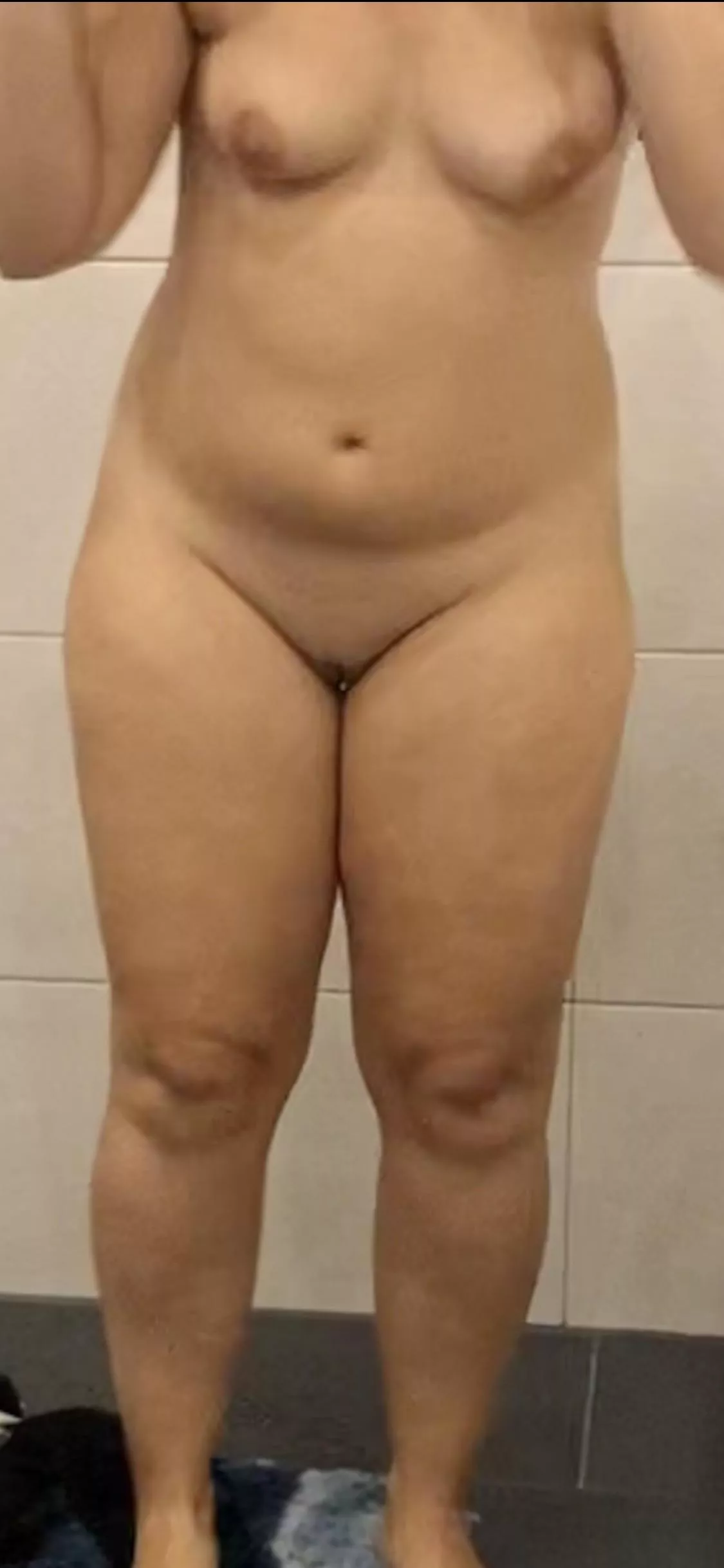 I love my thick legs ;) [f] posted by WollknaulSocki