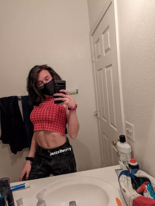 I love my tummy by JazzzBerrry