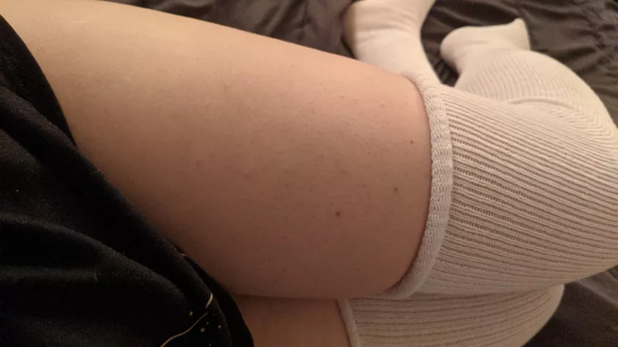 I love over the knee socks 💓 by goddessmichiru