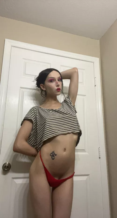 I love posing for daddy by Sassyleaf