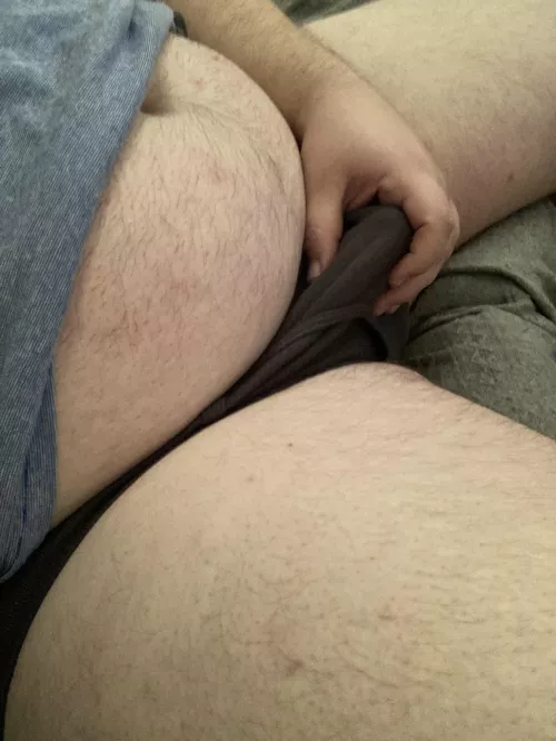 I love rubbing my self after a couple of good 🍯 by SnooCompliments1137