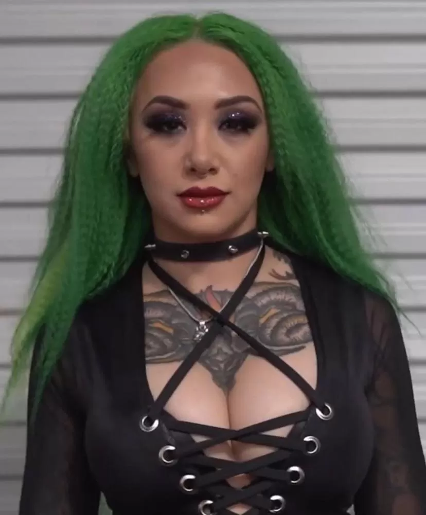 I love Shotzi’s fat tits posted by remp15z