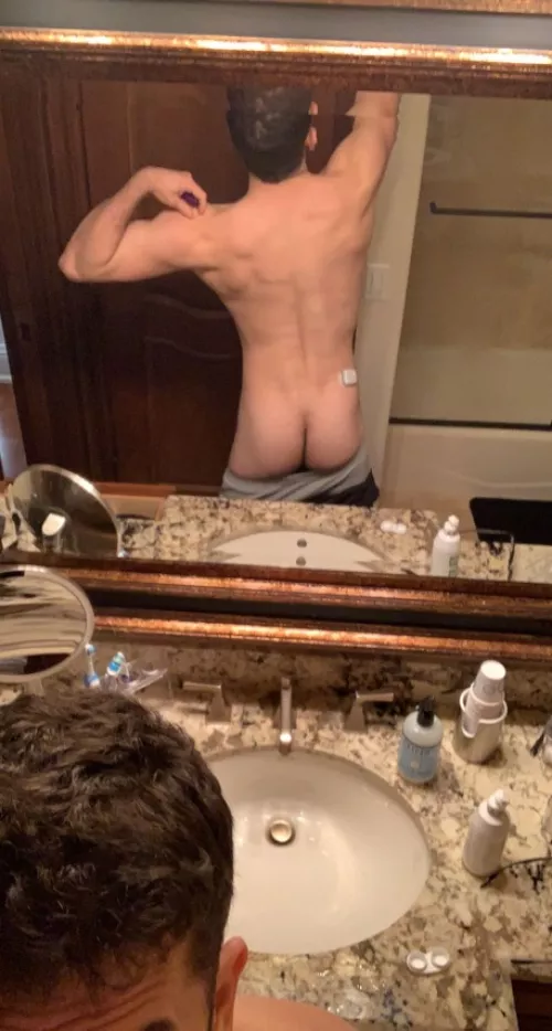 I Love Showing off my jock bod by backatitboy69