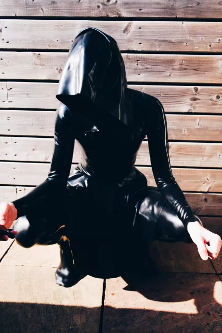 I love that cowl so much! Dark and mysterious! by frauwke