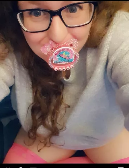 I love that it's baggy sweater season again! Makes me feel so smol and cozy by RecordUnlucky5724