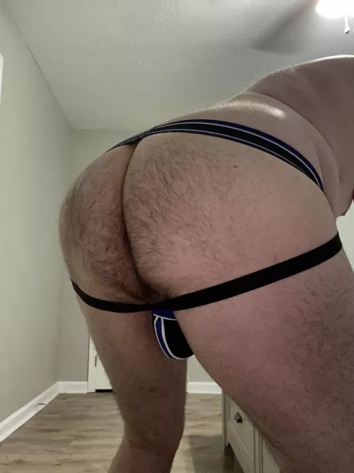 I love that so many of you guys like my hairy ass. I don’t trim or shave any part of my body below my neck. by Subbear83