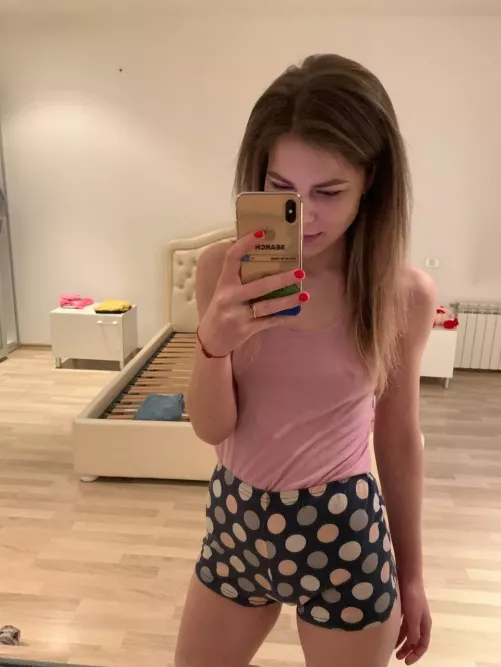 I love the bong and that sweet mask, and do you like my outfit for tonight? by RenataFOX