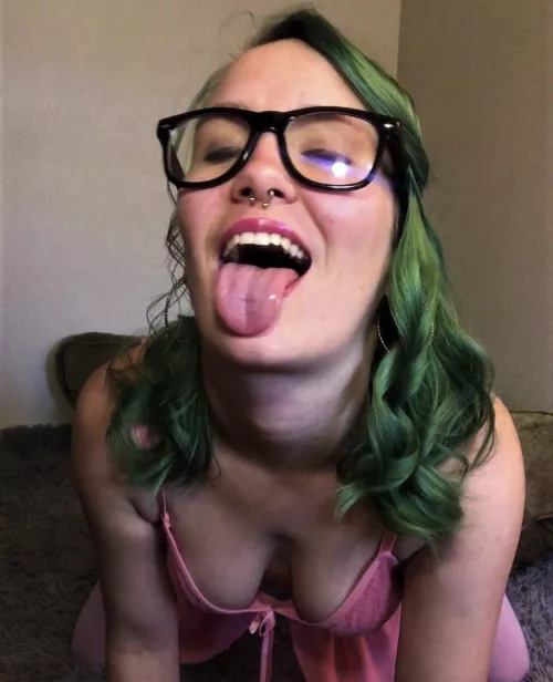 I love the taste of you on my tongue by Evie_Nixx