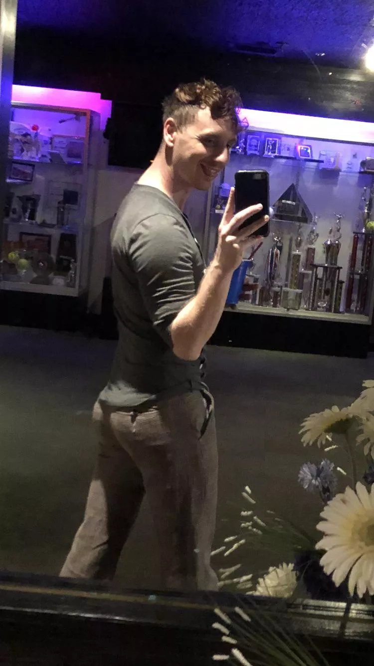 I love these pants so much 🍑 posted by JaxxxonMiller