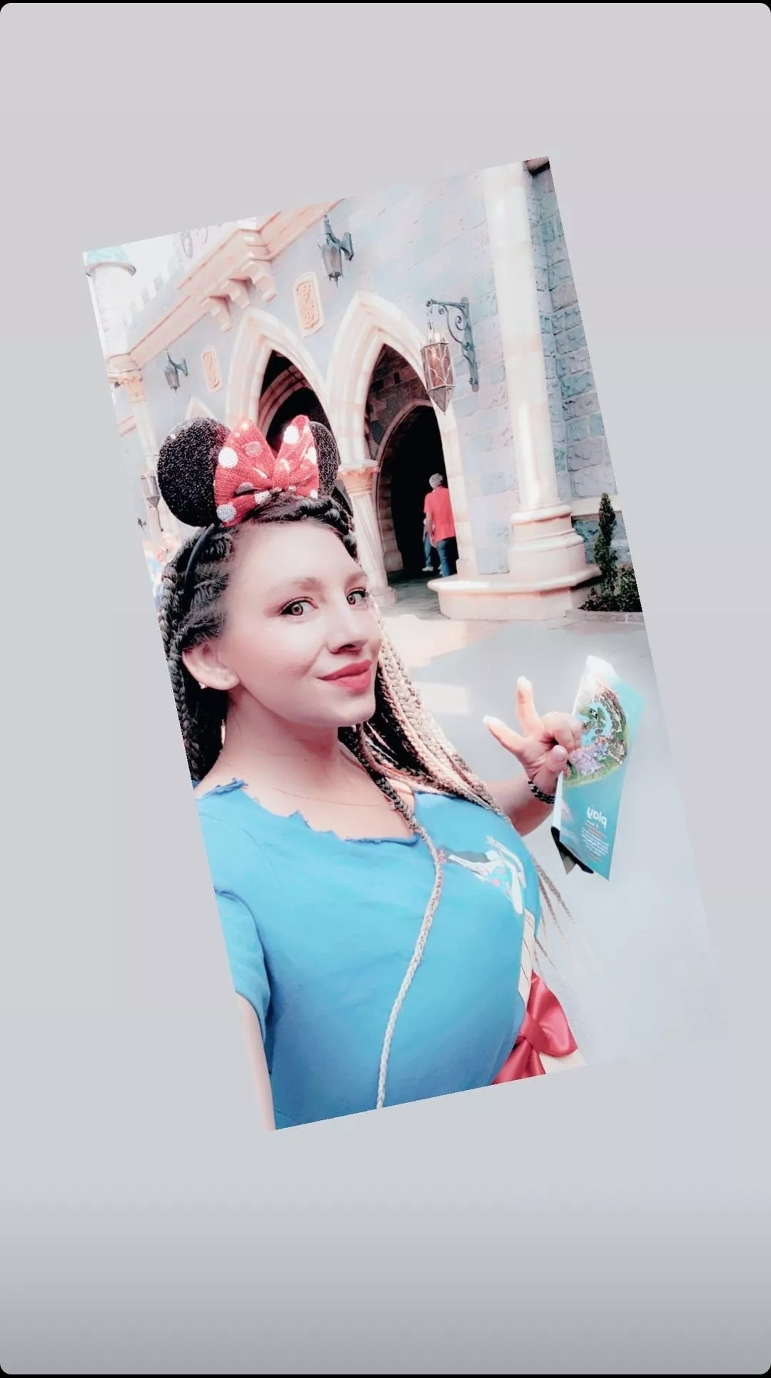 I love this Minnie Mouse posted by Gauravgaurav241