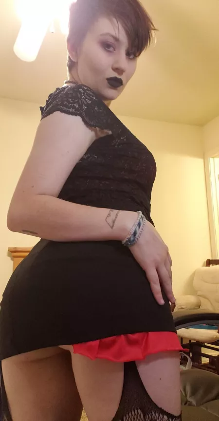 I love this outfit by Elvishgirl