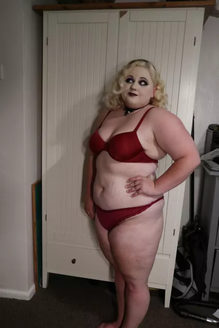 I love this red ❤️ by Leila_Belle_