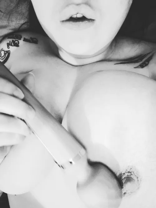 I love titty pleasure.... by scarletgscarlet