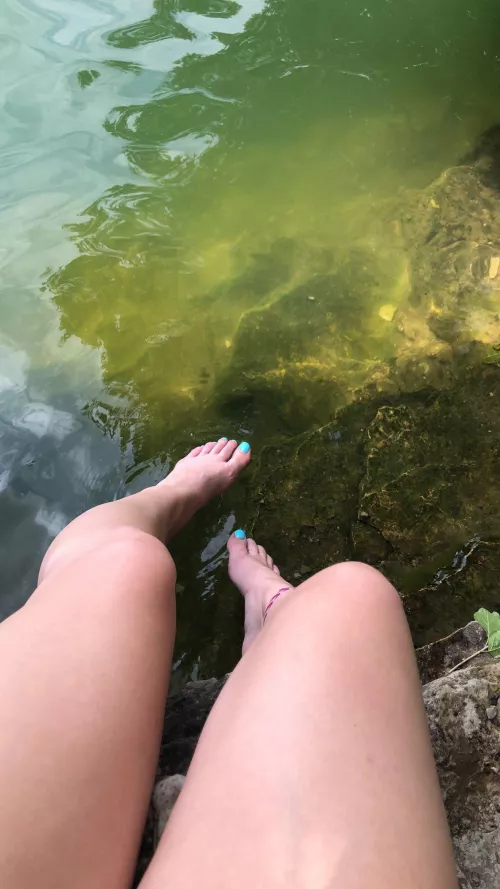 I love to dip my toes in the water by princesslivvy33