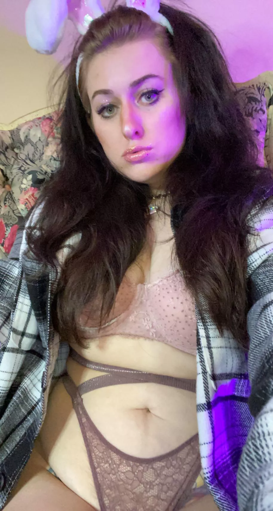 I love to dress up for my cam streams🧚‍♀️✨ What do you think; on a scale of 1 - Lagomorpha how cute am I? posted by whyamIonly5fttall