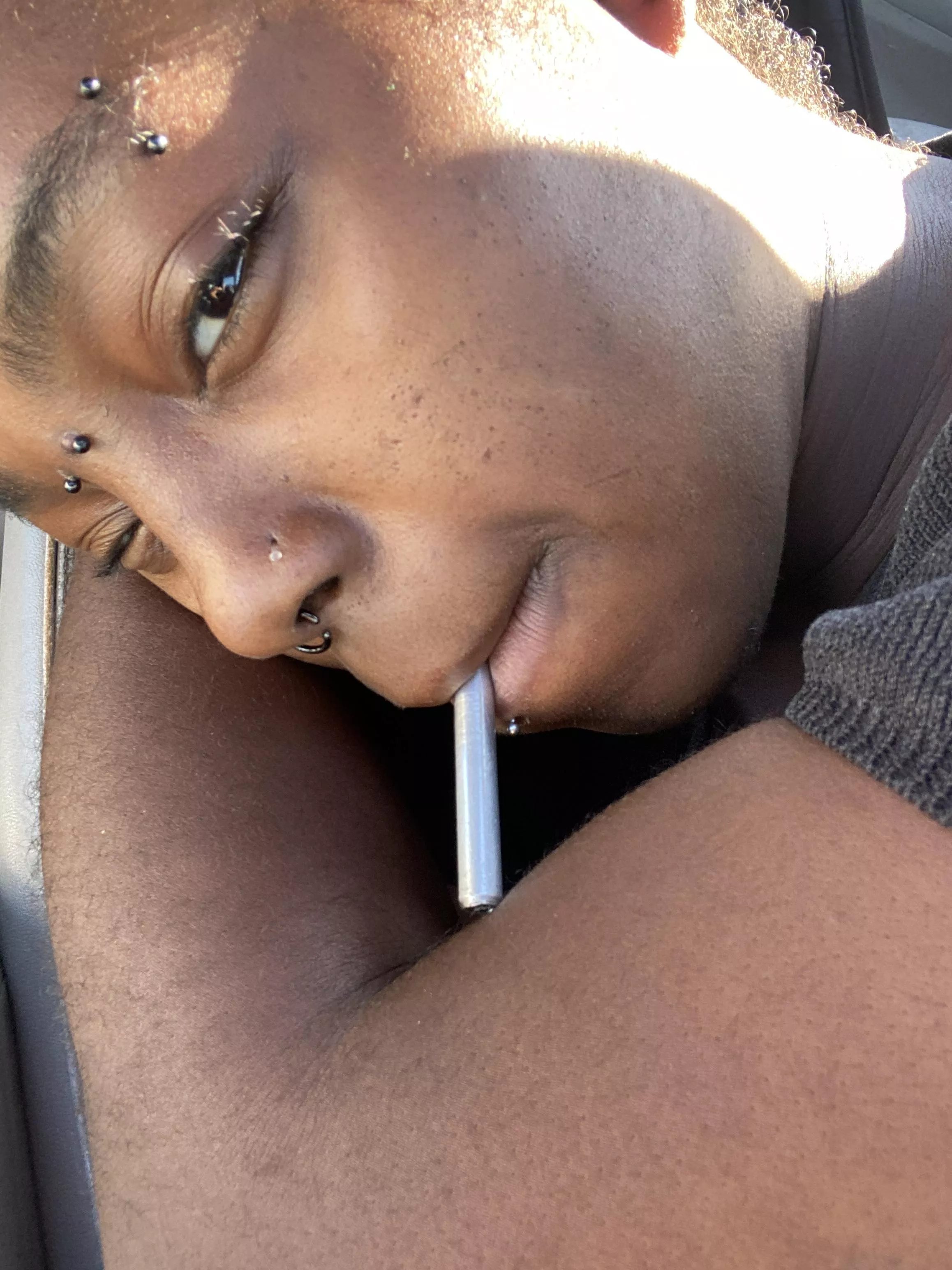 I love to feel. I love to feel the wind 🌬. Being hairy makes it so much more sensual. posted by Shandravia