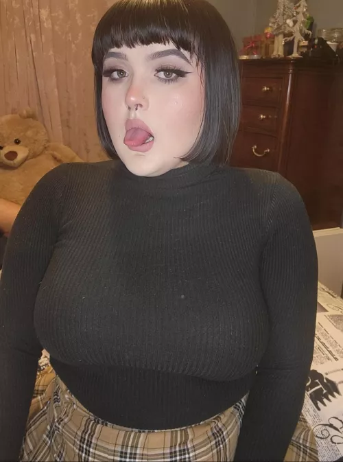 i love turtlenecks!! do you think they look good on me?? :) by thel1ttlestbunny