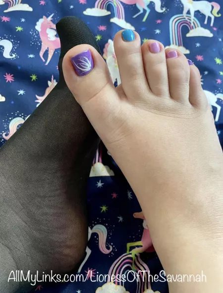 I love wearing nylon socks, but I also love my cute multicolored toes… Which do you prefer?! by Savannahs_Feet