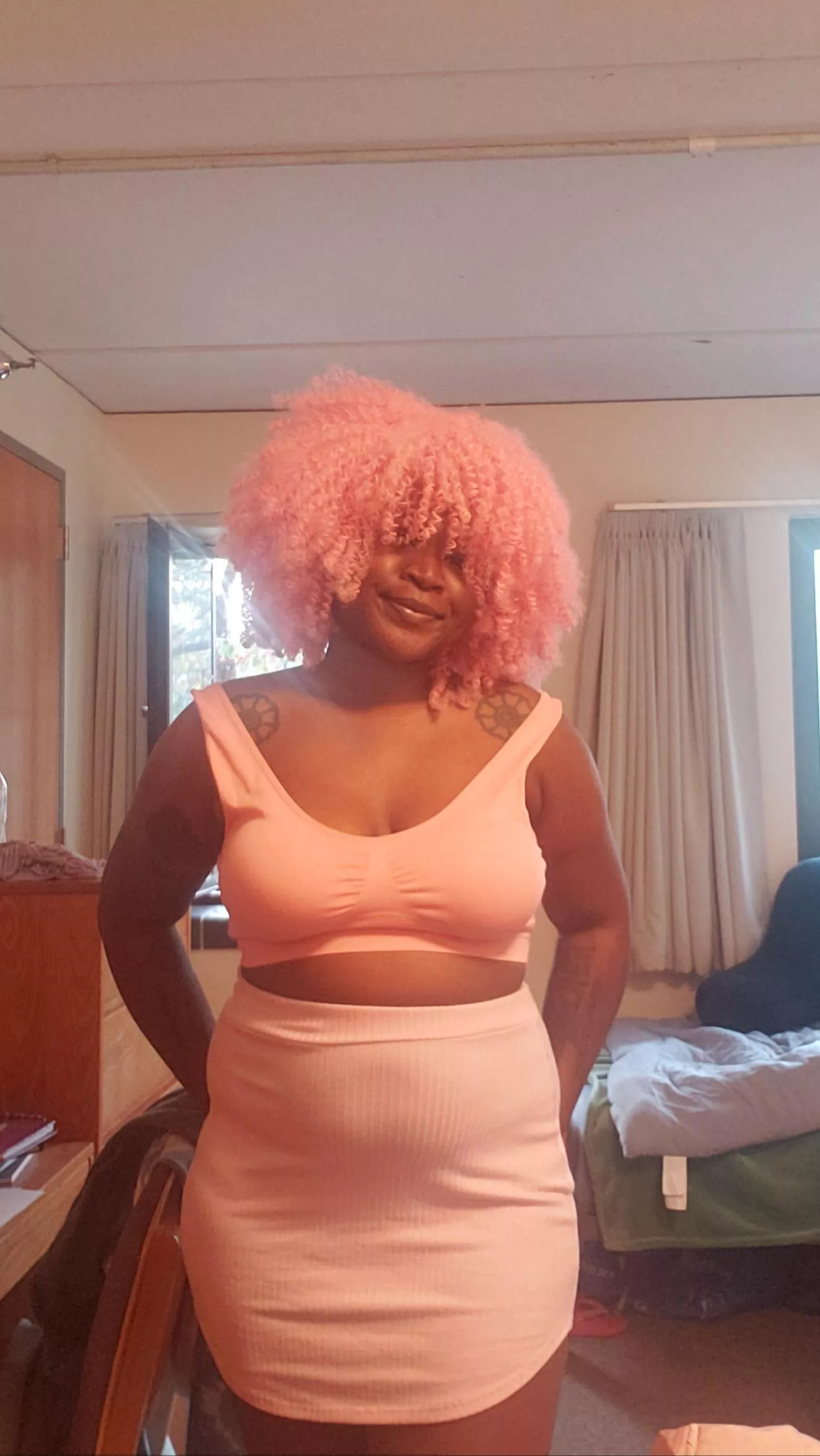 I luv pink!! teehee!!! I love being a little in public!! 😝 posted by losetheweighttoday