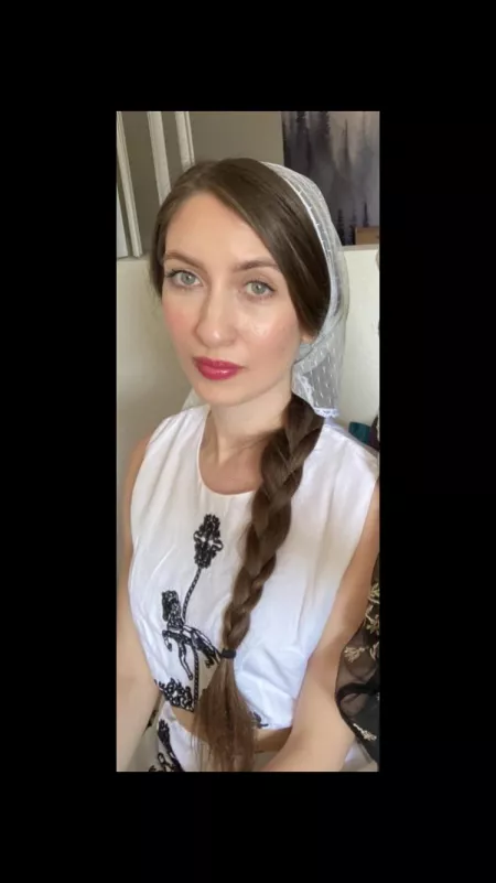 I may be from America but my ancestors were from Russia. Can you tell? by egirlfromyournight