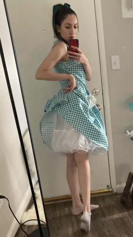 I may look like an angel, but I’m the devil in disguise;) pov- this is the view you see when you wake up. The view I see is a little slut (you) wearing my pink panties with a gag in your mouth and your ass spread open waiting for my dildo by egirlfromyournight