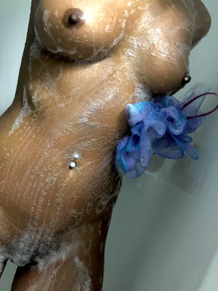 I may need help reaching my back by Seximandyy