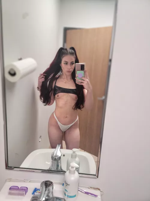 I might be tiny, but you should see what I can do :P by maddieesx