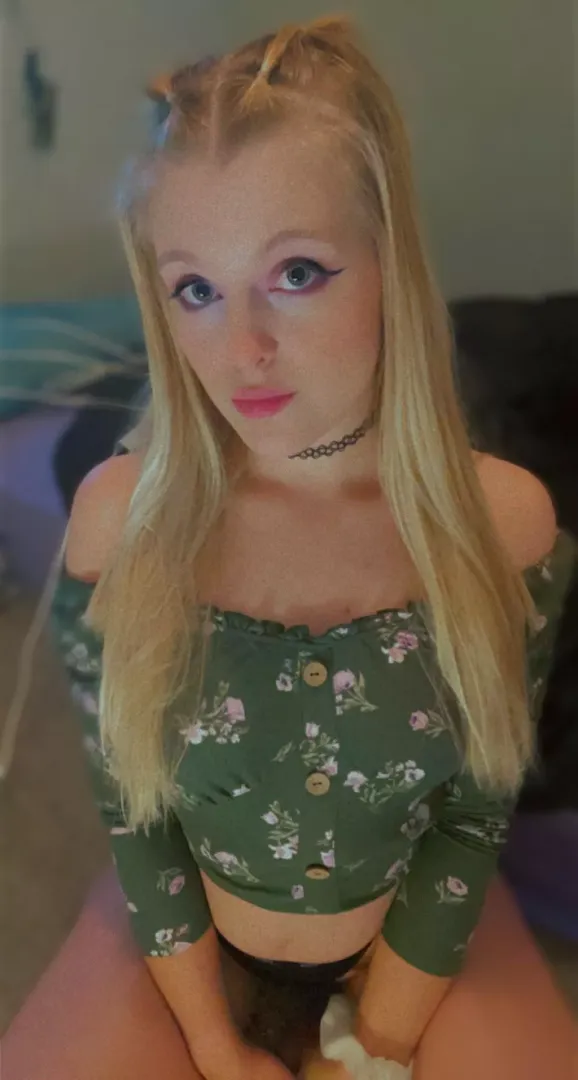 I might have b-cups, but that’s because it all went to my ass 😉 posted by SaddledSally