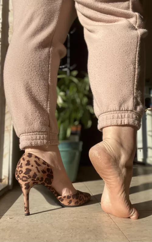 I might need a foot rub after a day wearing heels, any volunteers? 😘 by ToetallyGirly