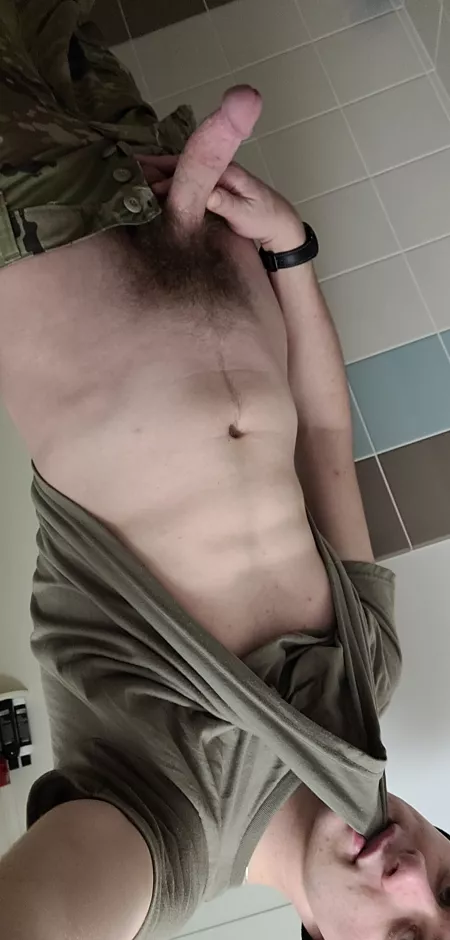 I might not be soldier 76 but I got you in m y sights, thoughts? by Frosty_lotucito_756