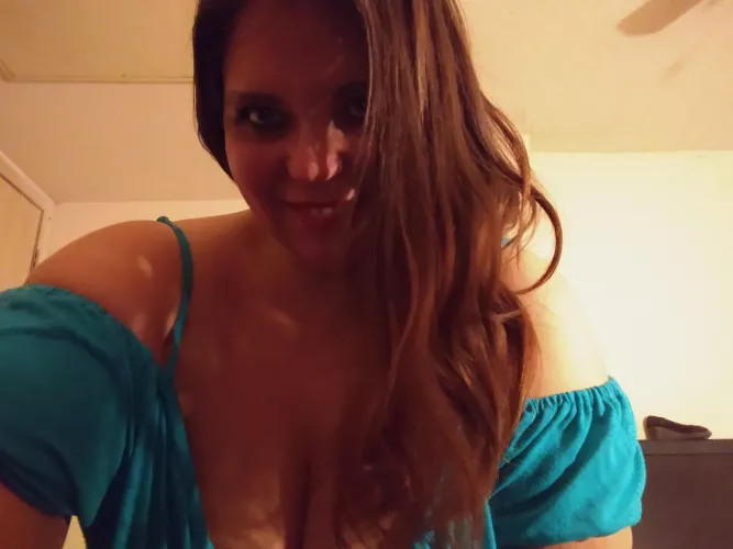 I miss the smell of summer. by GoldenArias