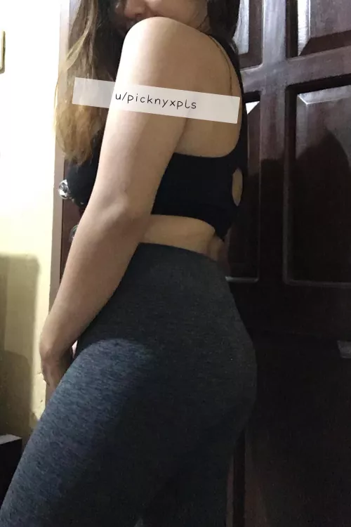 i miss this body and i miss working out 😭 wanna [f]und my workout clothes? by picknyxpls