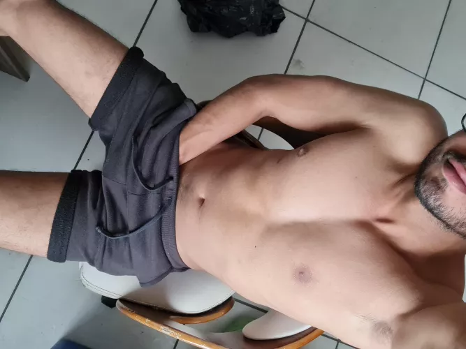 I need a big boy to help me out! by ashymonkey