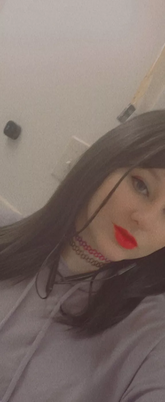 I need a friend right now 🤕😞 posted by princess_violet1920