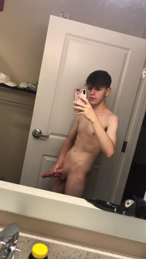 I need a gaming buddy:( by itisdmj