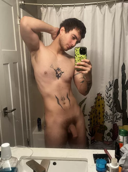 😩 I need a haircut by roxasX3iii