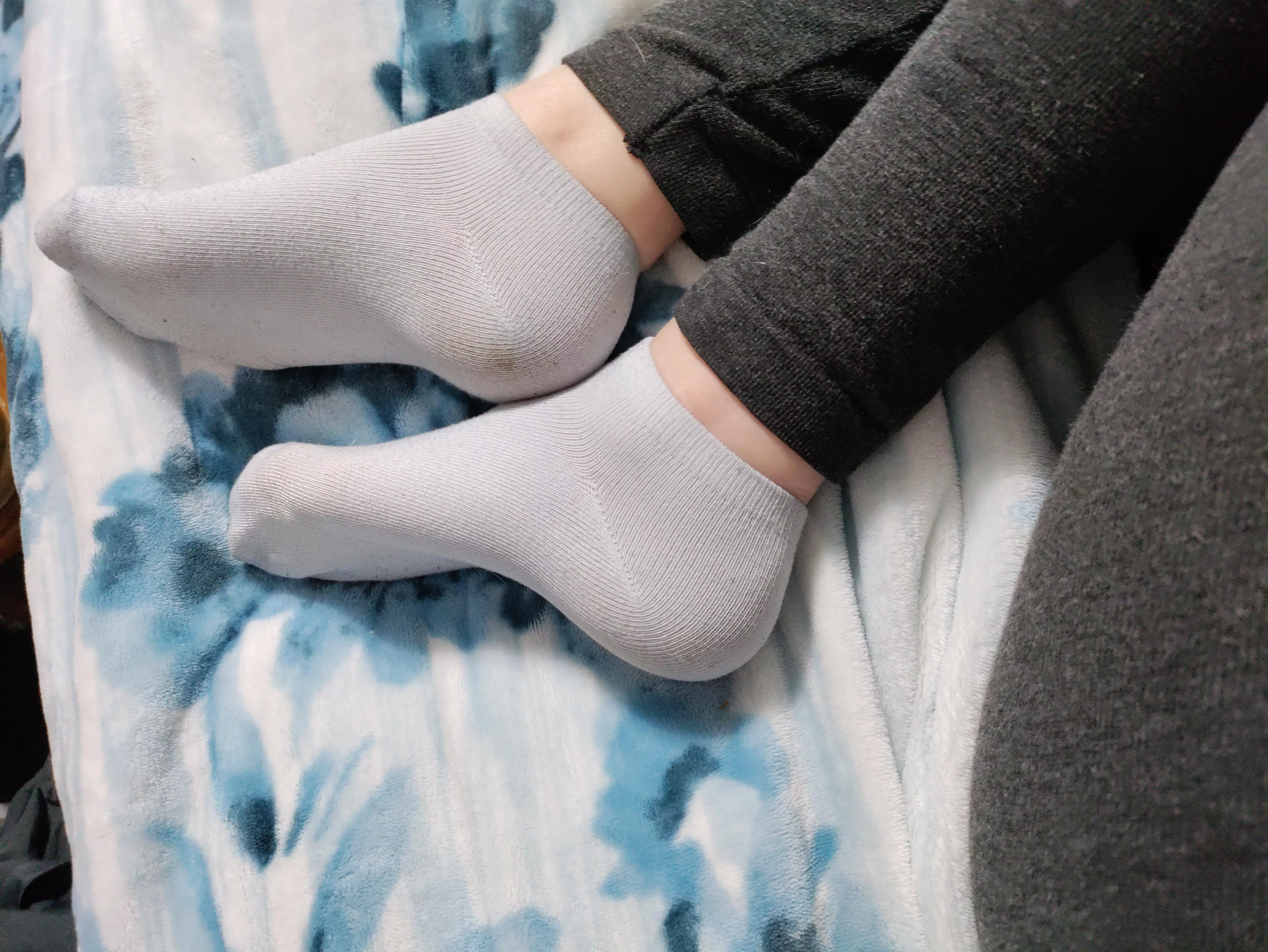 I need a new foot slave 👅 posted by Satans_Daughter97