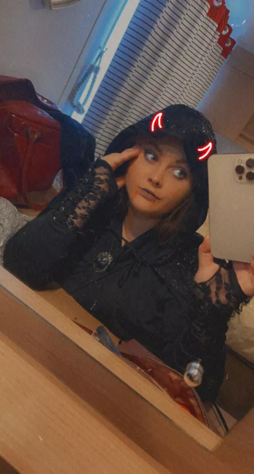 I need a paypig 😈 by EeveeGracex