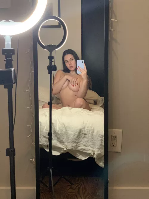 I need a real guy who is willing to play with me before sleep <3 by laylakensley