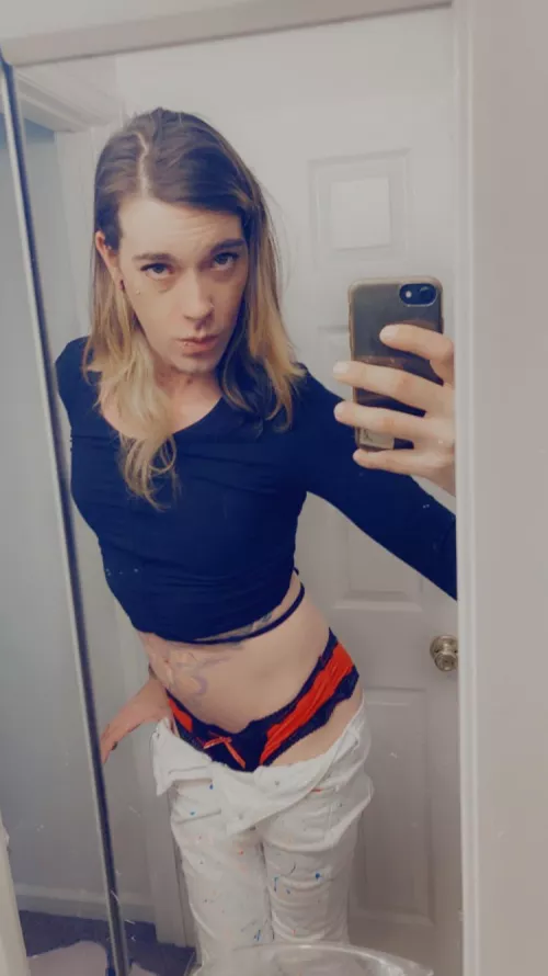 I need a sugar daddy to please for my ts surgeries 😉 hmu and I’ll ‘maid’for a year? by CarmenMelatonin