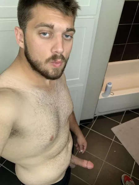 I need attention🤷‍♂️ by turtle1256