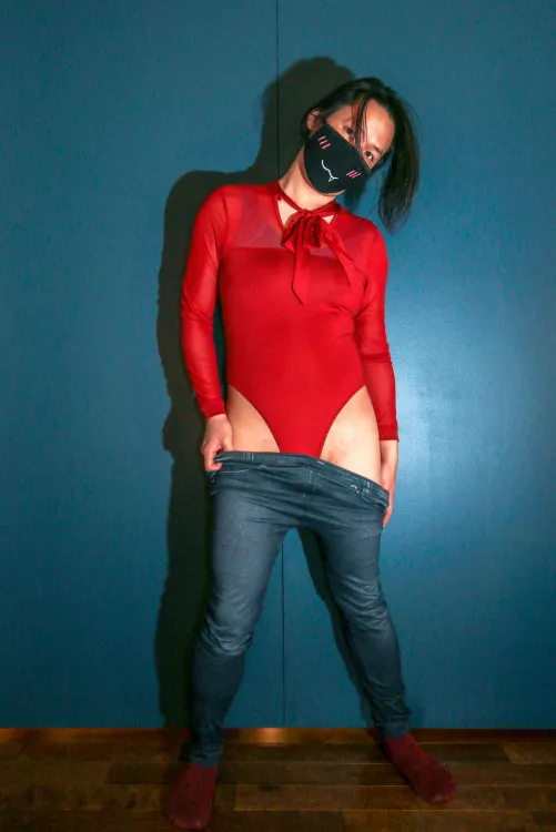 I need help to undress. You free? by ukekitty