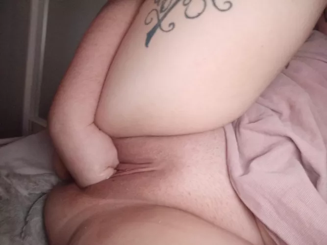 I need longer arms (or an extra pair of hands). by fatalestorm